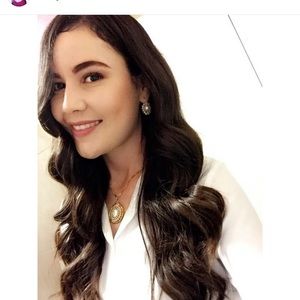 Meet your Posher, Arely gudalupe